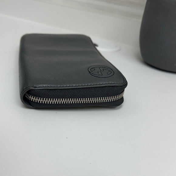 Gucci Dark Gray Leather Zipper Wallet - Picture 5 of 12